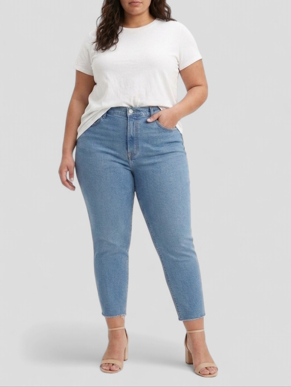 NWT Levi’s Wedgie Skinny Jeans High Rise Raw Hem Light Wash Plus Size 18
